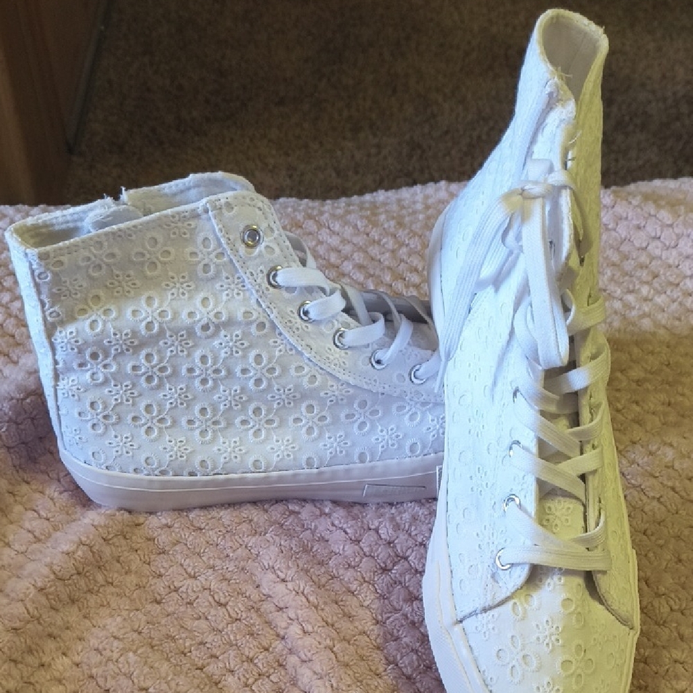 White Eyelet High-Top Sneakers - Women's Casual Lace-Up
